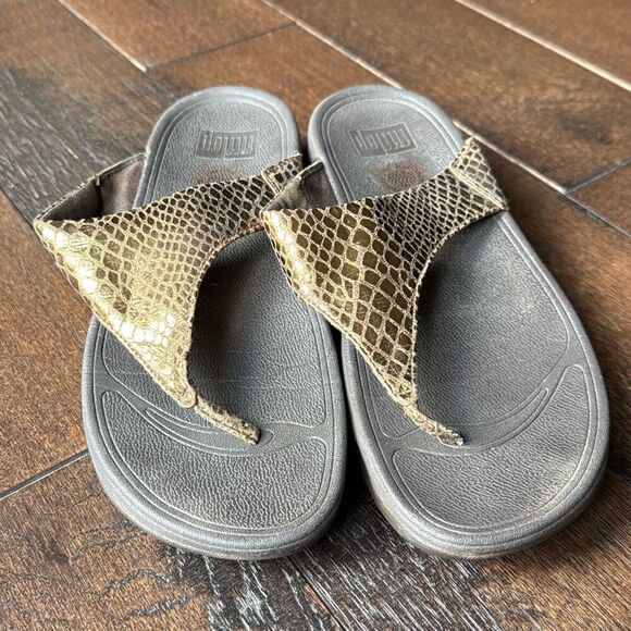 FitFlops womens brown snakeskin print flip flops size 10 comfort shoe summer wal - Picture 2 of 6